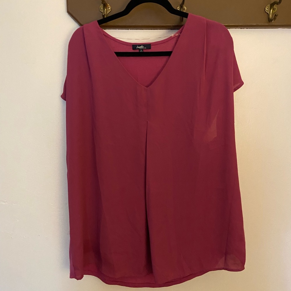 PINK V-NECK TOP